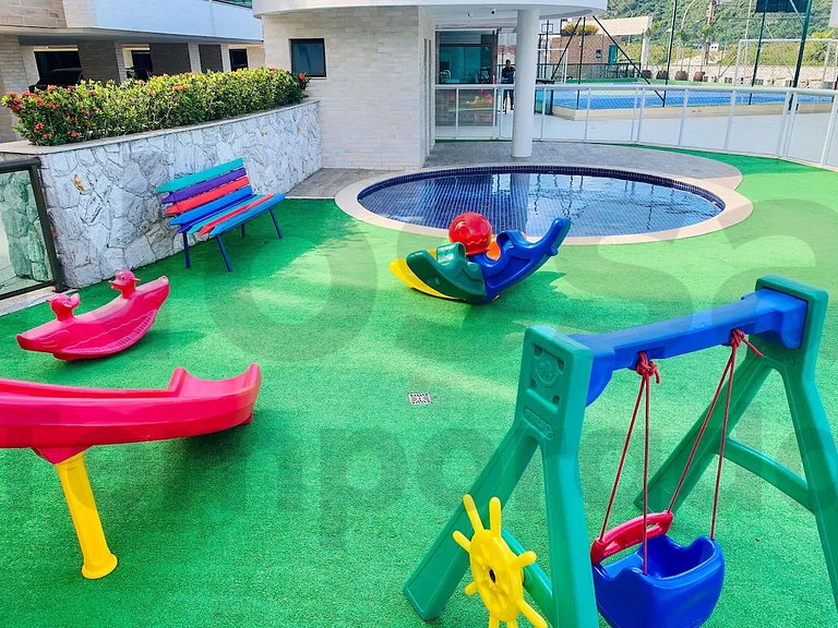 Piscina, Suíte e Vista • Apto 2Q • A 1 min da Praia