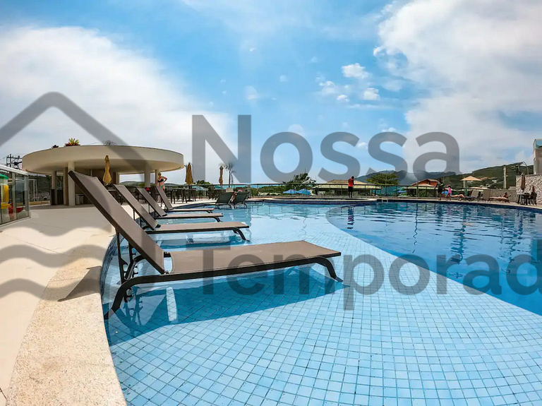 Piscina, Suíte e Vista • Apto 2Q • A 1 min da Praia