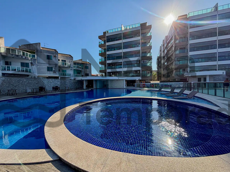 Piscina, Suíte e Vista • Apto 2Q • A 1 min da Praia