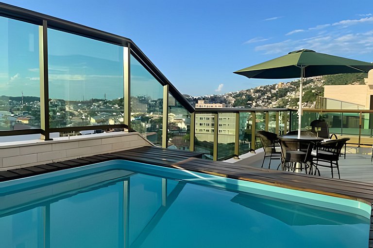 Cobertura Pé na Areia com 3 suítes c/ Piscina e churrasqueir