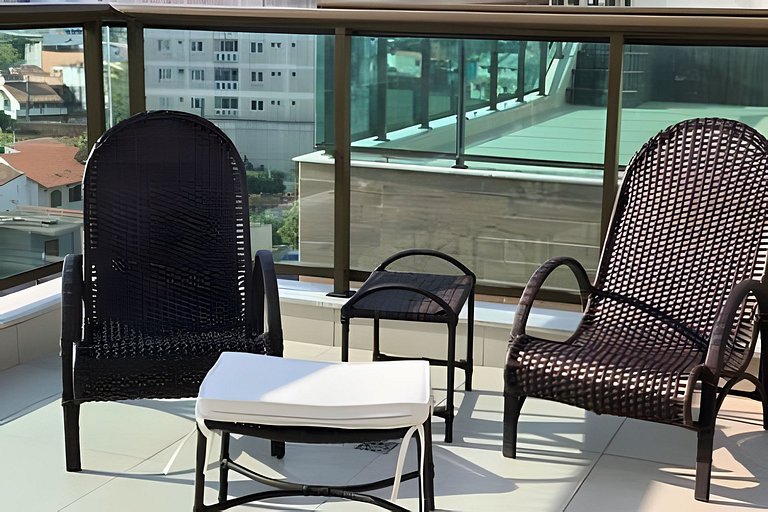 Cobertura Pé na Areia com 3 suítes c/ Piscina e churrasqueir