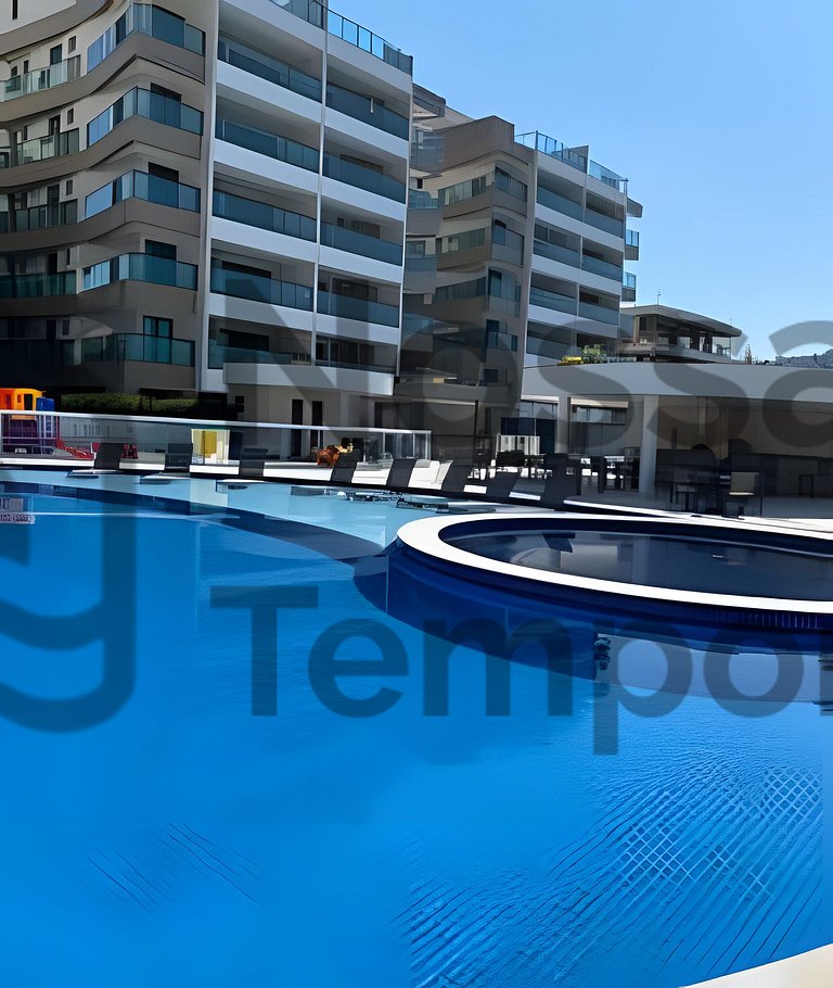 Cobertura Pé na Areia c/ Piscina e churrasqueira