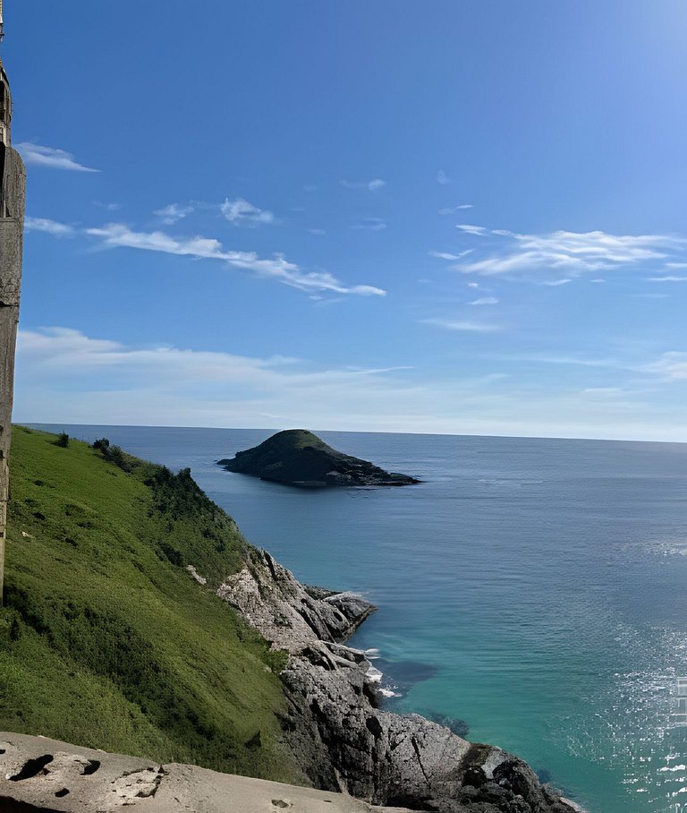 Cobertura Pé na Areia com 3 suítes c/ Piscina e churrasqueir