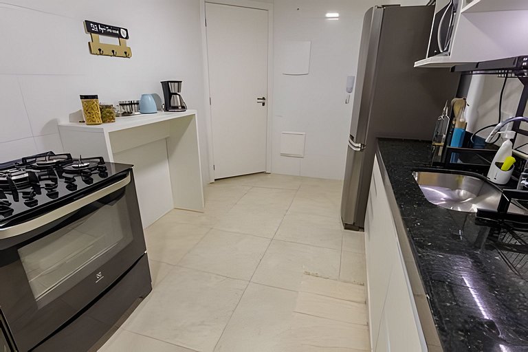 Cobertura Pé na Areia com 3 suítes c/ Piscina e churrasqueir