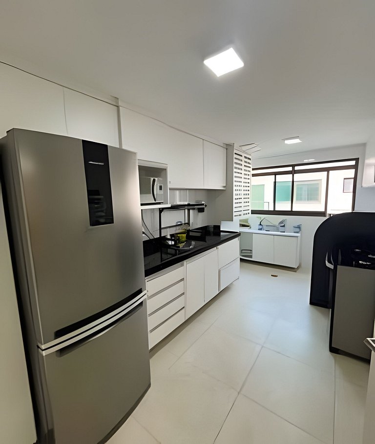 Cobertura Pé na Areia com 3 suítes c/ Piscina e churrasqueir