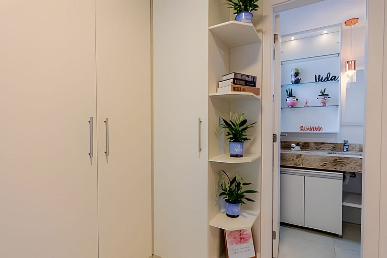 Cobertura Pé na Areia com 3 suítes c/ Piscina e churrasqueir