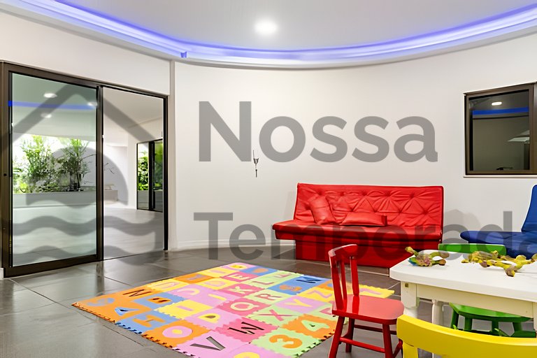 Cobertura Pé na Areia c/ Piscina e churrasqueira