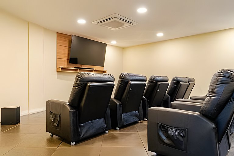 Cobertura Pé na Areia com 3 suítes c/ Piscina e churrasqueir