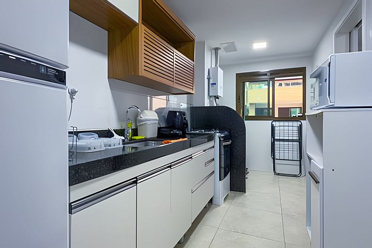 1-Min to Beach | Ocean View + Pool, Sauna & Cinema