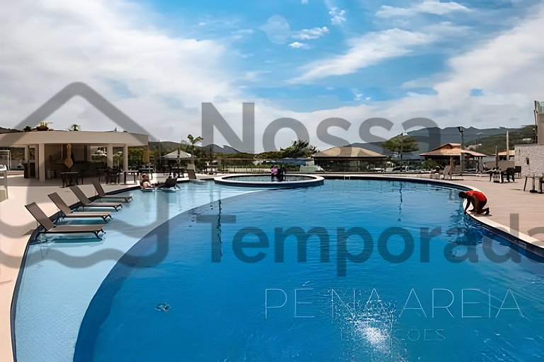 50 m da praia- Vista mar, piscina e churrasqueira