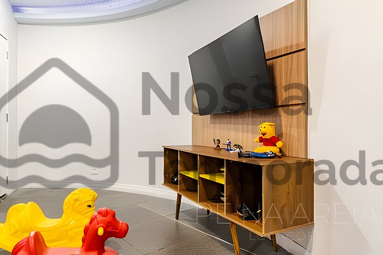 50 m da praia- Vista mar, piscina e churrasqueira