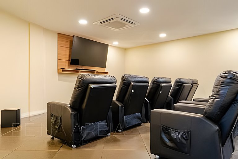 1-Min to Beach | Ocean View + Pool, Sauna & Cinema