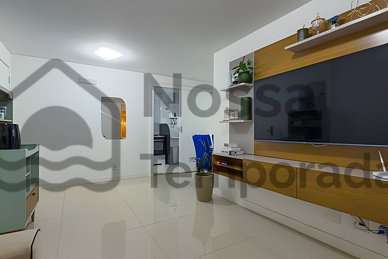 50 m da praia- Vista mar, piscina e churrasqueira