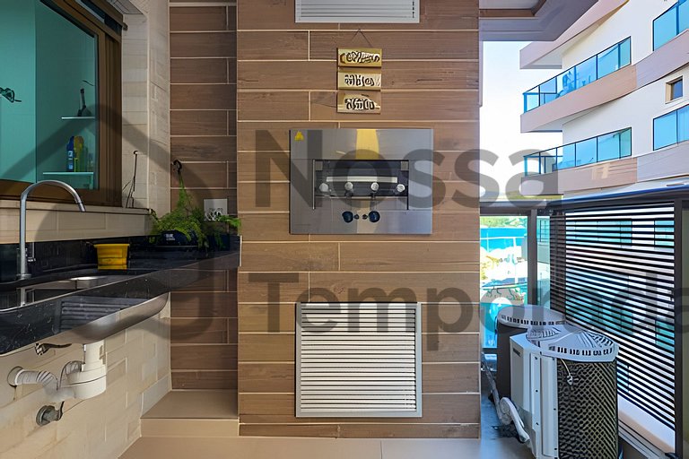 50 m da praia- Vista mar, piscina e churrasqueira