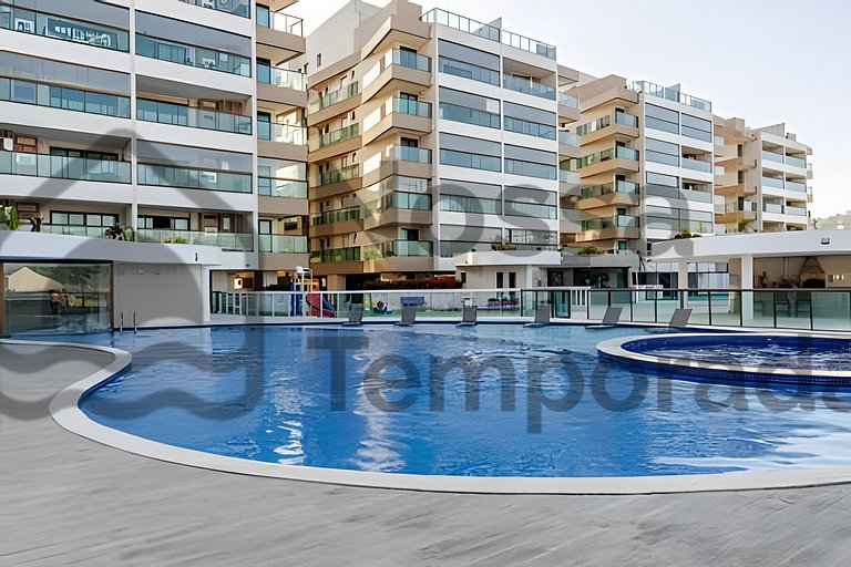 Apto 50m Praia dos Anjos - Piscina e Churrasqueira