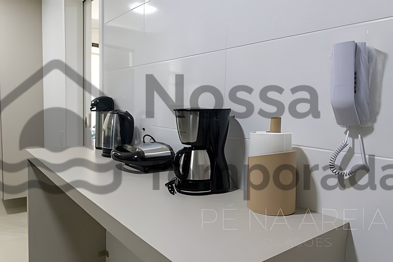 Apto 50m Praia dos Anjos - Piscina e Churrasqueira