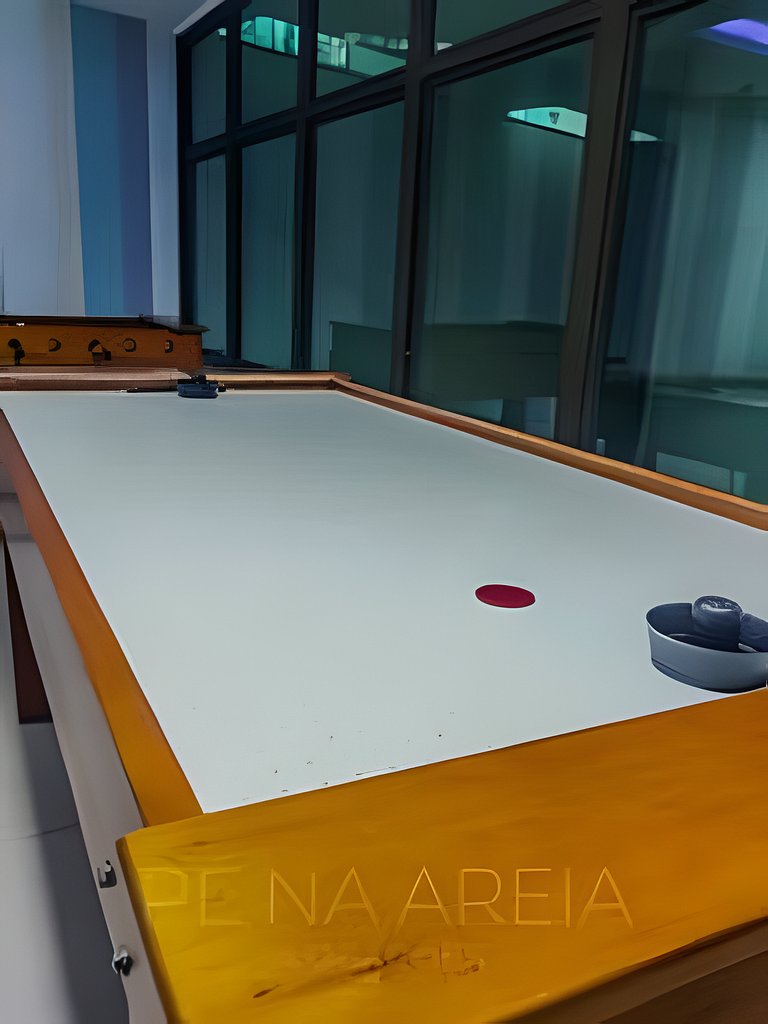 Apartamento moderno en Praia dos Anjos con parrilla