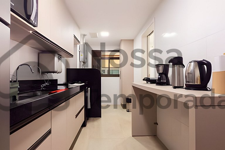 Apto 50m Praia dos Anjos - Piscina e Churrasqueira