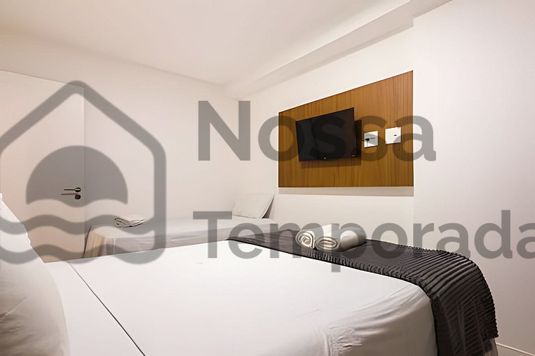 Apto 50m Praia dos Anjos - Piscina e Churrasqueira