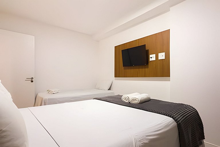 Modern apartment at Praia dos Anjos with barbecue grill