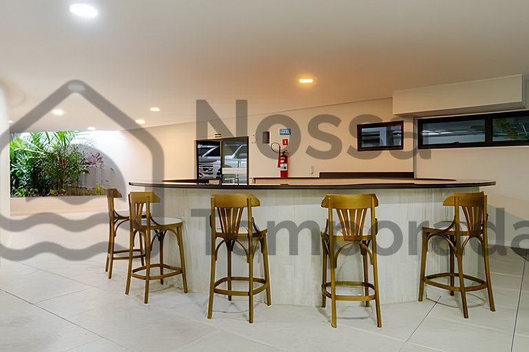 Apto 50m Praia dos Anjos - Piscina e Churrasqueira