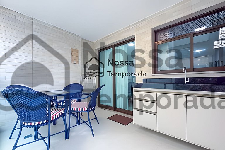 Apto Praia dos Anjos com Vista Mar e Piscina