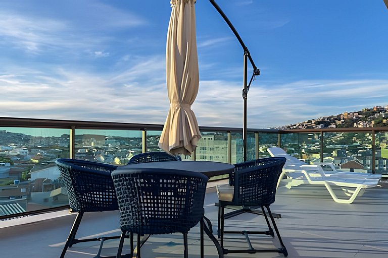 Cobertura exclusiva frente al mar con piscina privada y vist