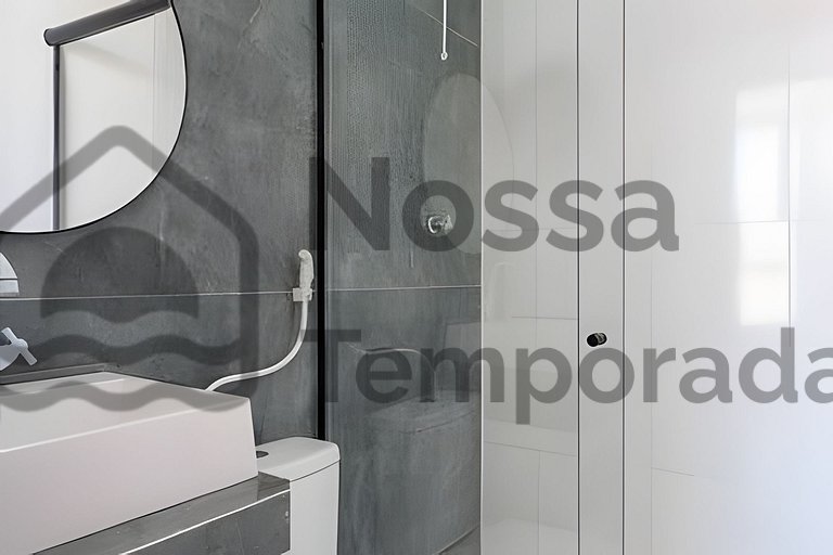 Cobertura com piscina c/ 2 quartos próximo a lagoa