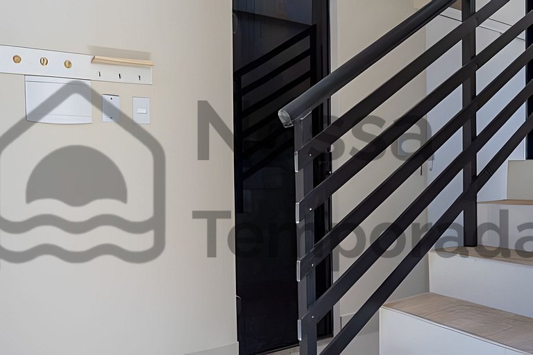 Cobertura com piscina c/ 2 quartos próximo a lagoa