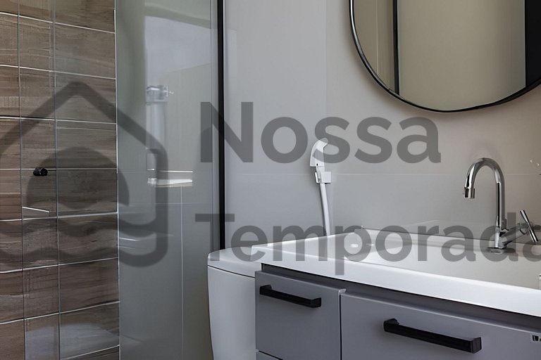 Cobertura com piscina c/ 2 quartos próximo a lagoa