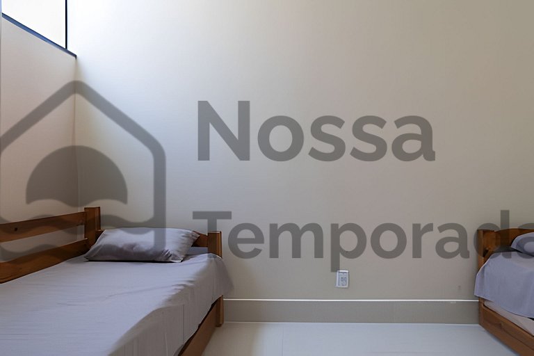 Cobertura com piscina c/ 2 quartos próximo a lagoa