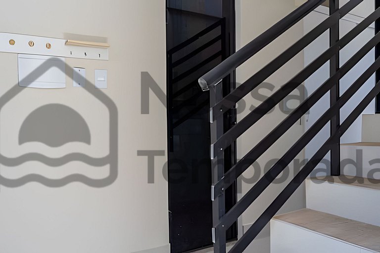 Cobertura com piscina c/ 2 quartos próximo a lagoa