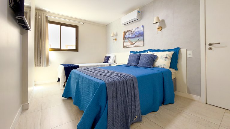 A 1 min de la playa | Vista al mar + Piscina, Sauna y Cine