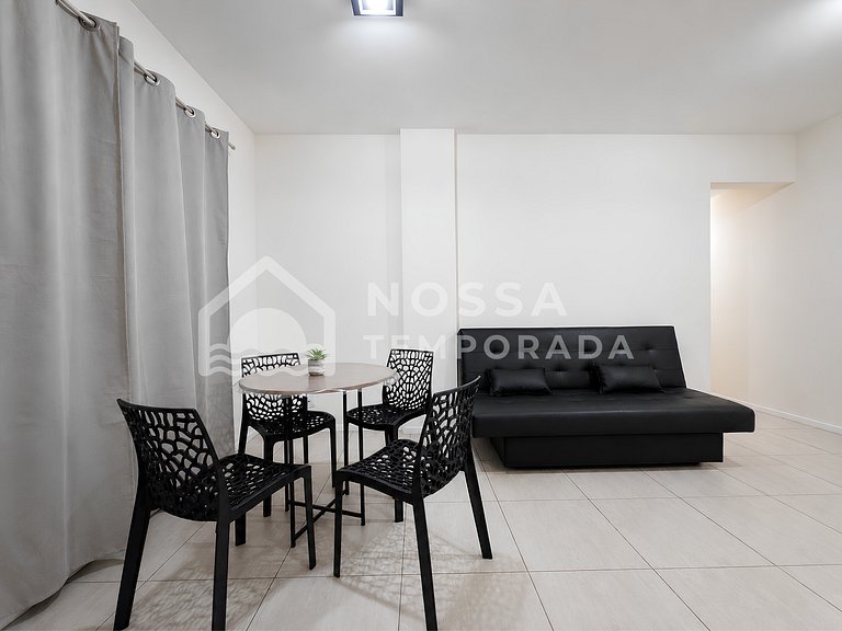 Apartamento para temporada a 350m da Praia do Forte em Cabo