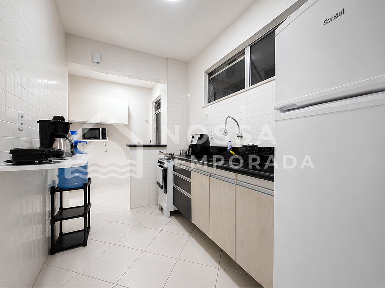 Apartamento para temporada a 350m da Praia do Forte em Cabo